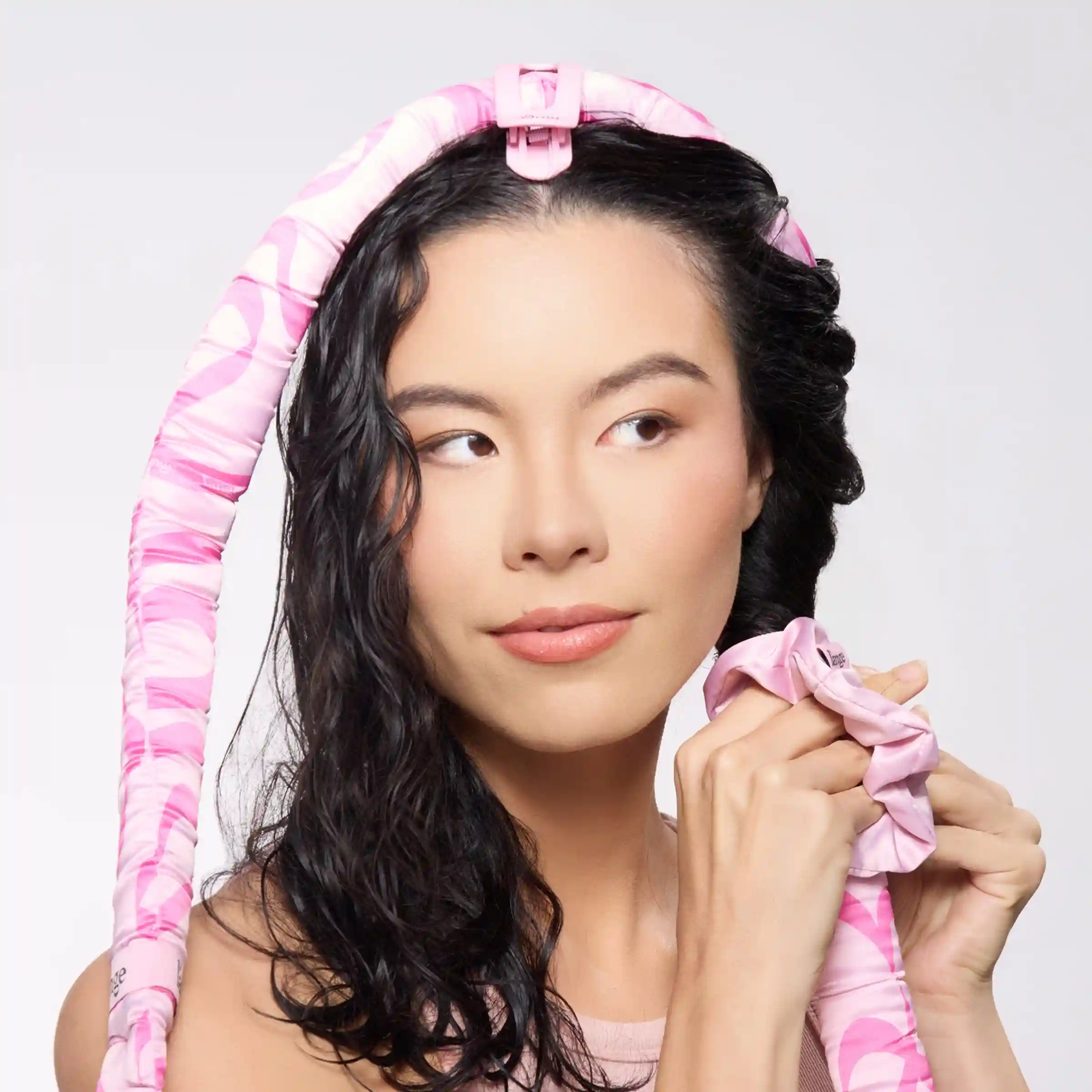 Alternative view of Satin Heatless Curls Set